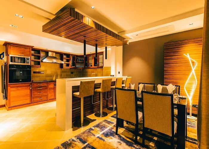 Blackwood Boutique And Apartments